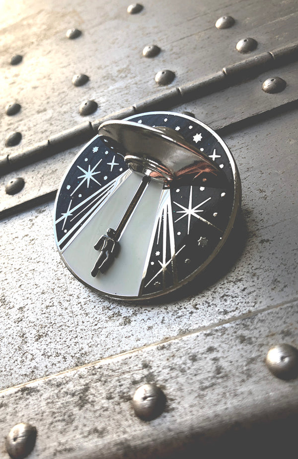 GLOW IN THE DARK Alien Abduction UFO Soft Cloisonné Jumbo Action Pin