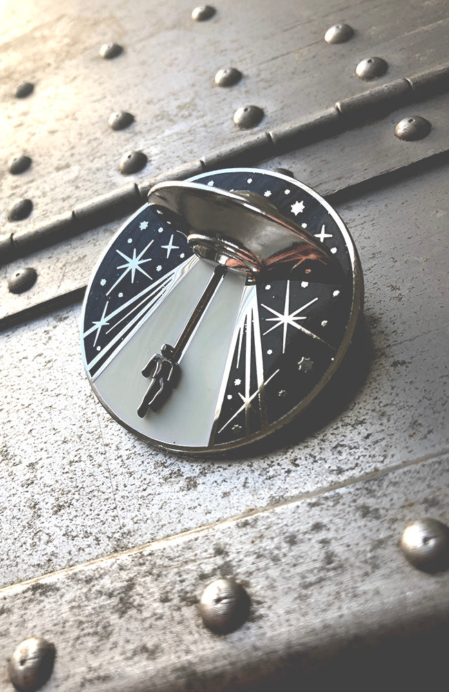 GLOW IN THE DARK Alien Abduction UFO Soft Cloisonné Jumbo Action Pin